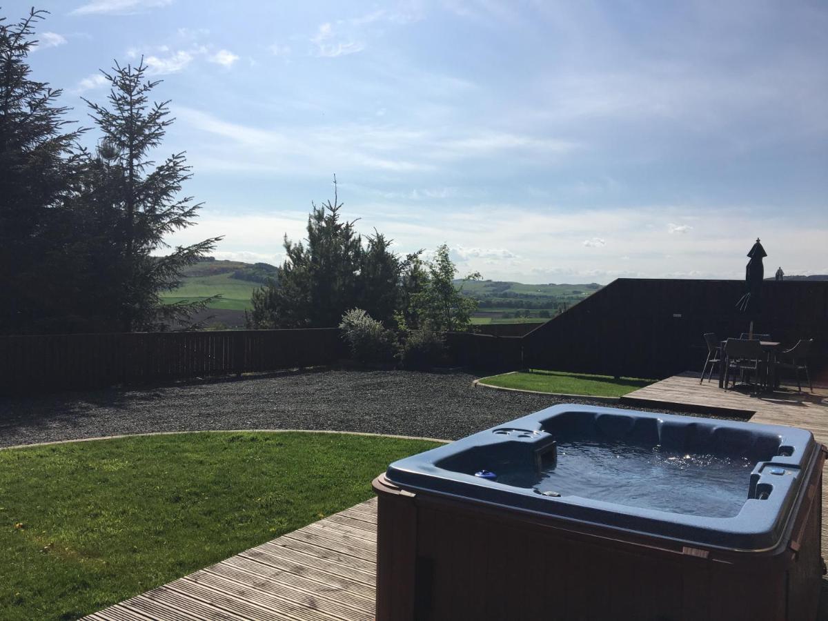 Cherry Blossom Cottage Cupar Esterno foto